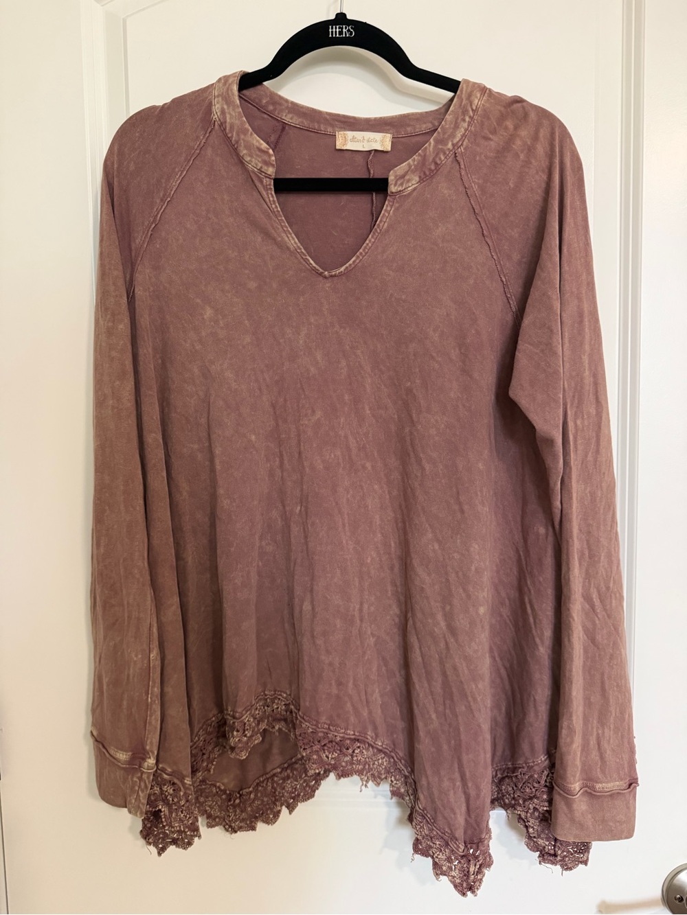 Altar'd State Mauve Lace-Hem V-Neck Long Sleeve Top